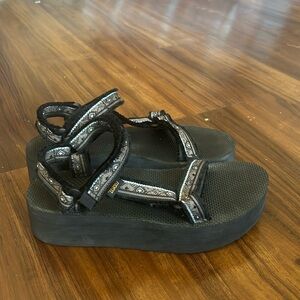 TEVA PLATFORM women’s 9